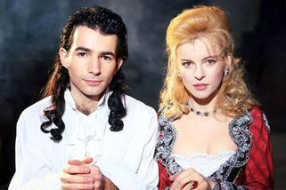 Zítra se miliony Čechů neodtrhnou od TV: Při natáčení tohoto hororu se do sebe zabouchl nejkrásnější český pár všech dob